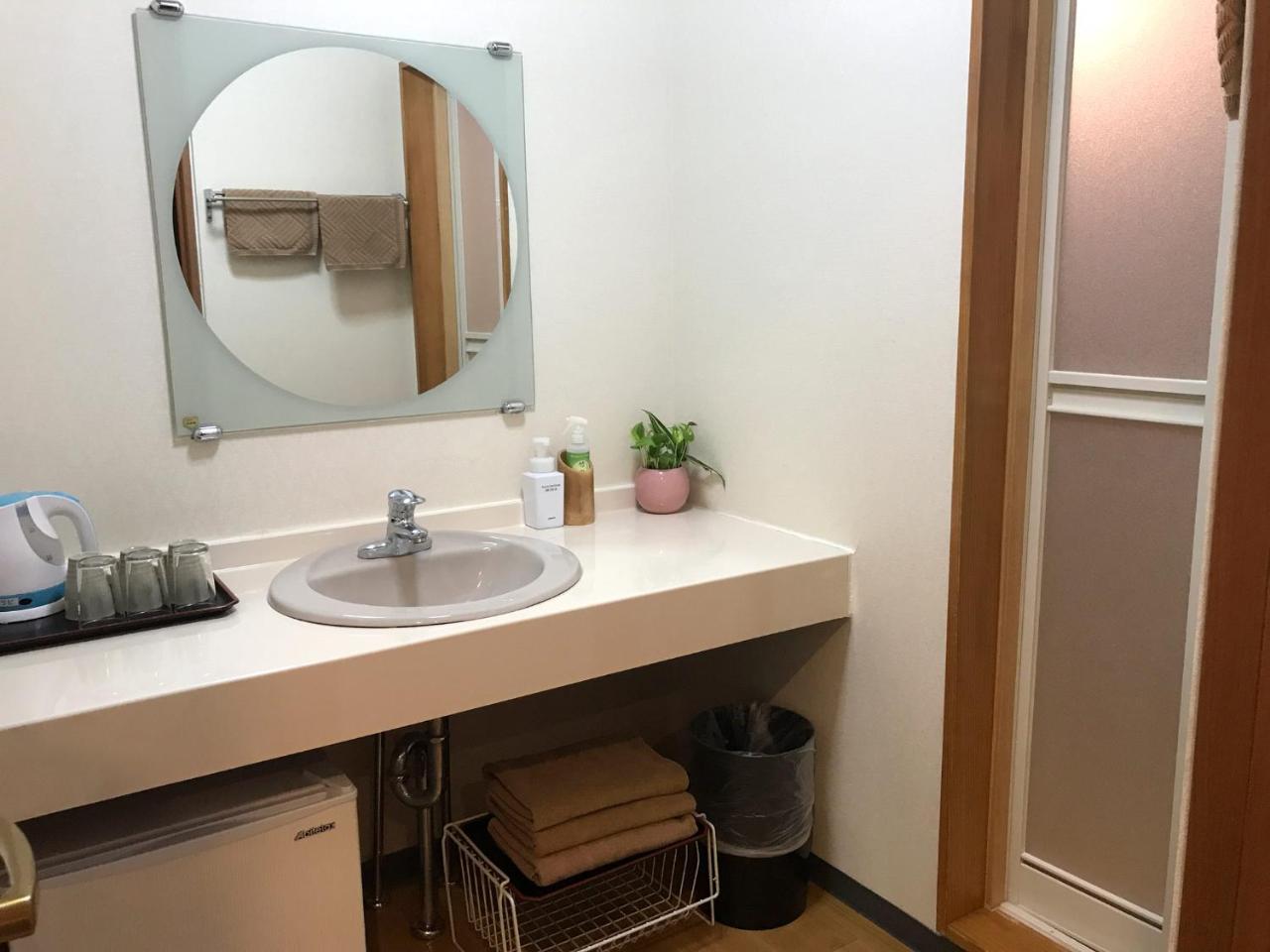 E Hotel Warabi Bagian luar foto